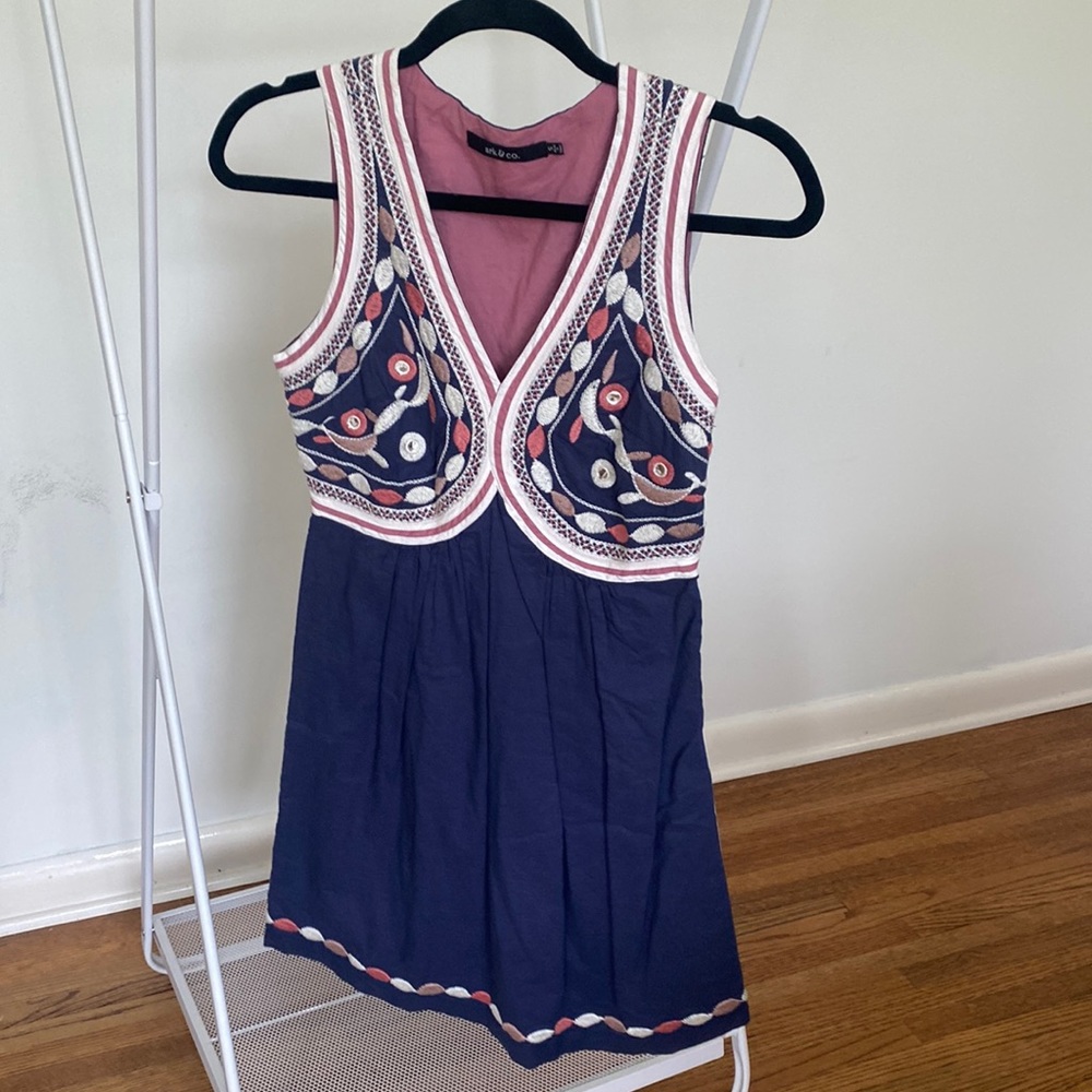 Ark & Co Embroidered Dress Size Small